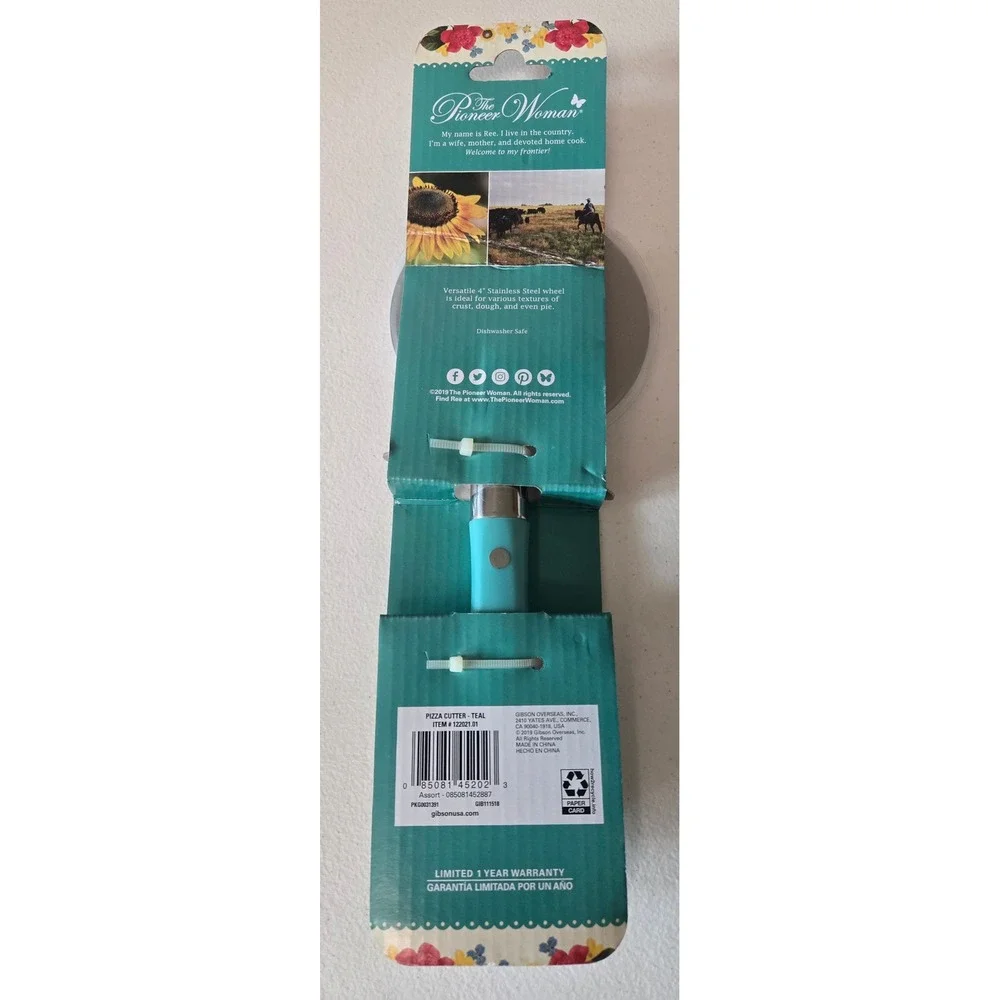 Pioneer Woman Pizza Cutter Teal 4